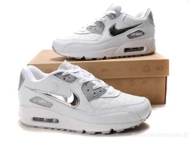 Nike 90